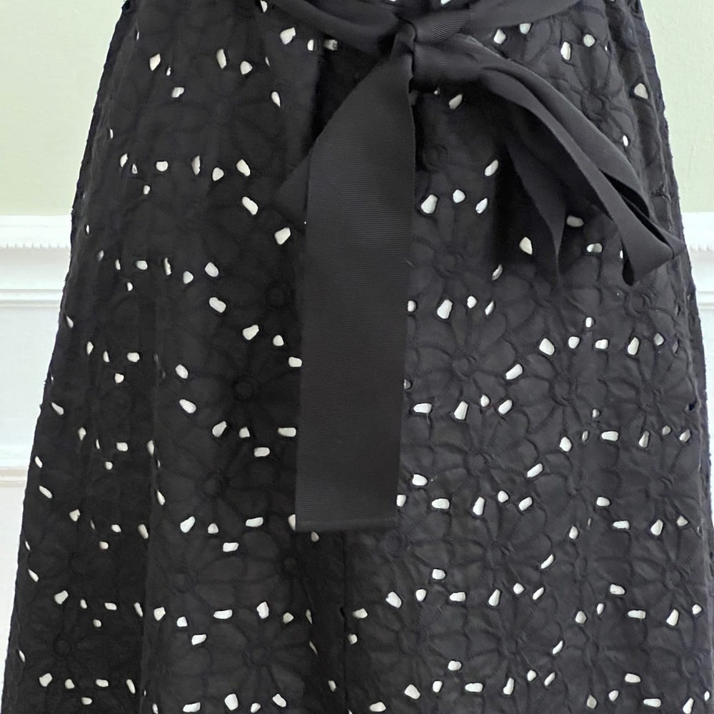 Talbots Eyelet Lace Dress Womens 12P Fit & Flare Cap Sleeve Black LBD Classic - Picture 7 of 15